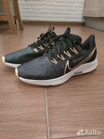 Кроссовки nike 37,5 размер женские оригинал