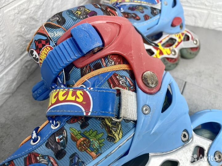 Ролики на раздвижные Hot Wheels 34-37 и шлем