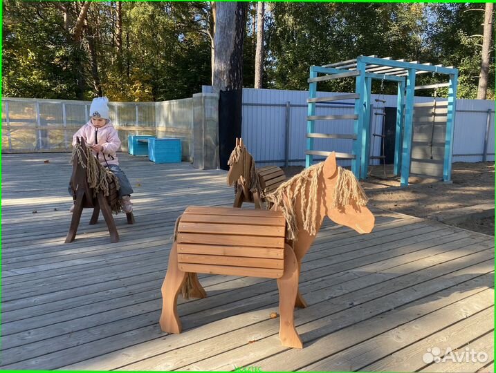 Лошадка на праздник для фотозоны для активных игр