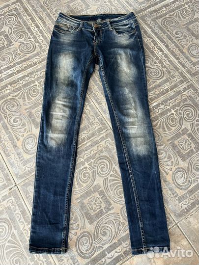 Джинсы