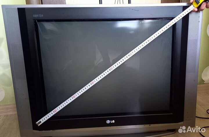Телевизор LG super slim 27