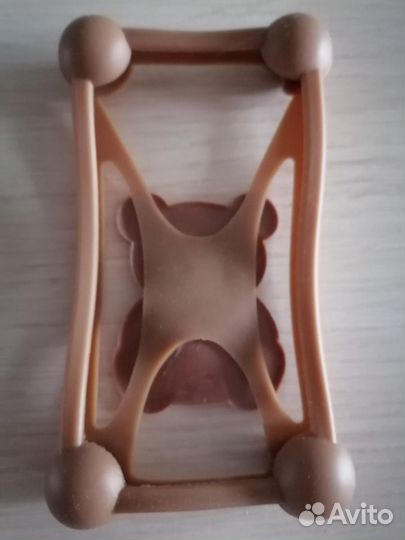 Чехол на телефон