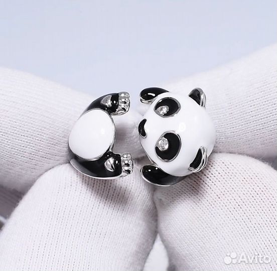 Кольцо с эмалью и фианитами