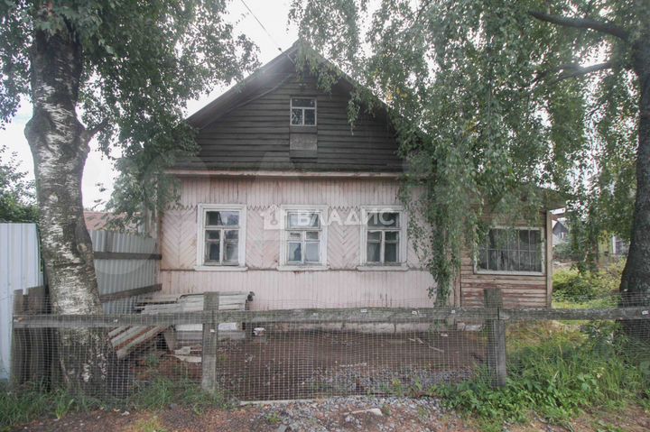 Дом 49,6 м² на участке 4,9 сот.