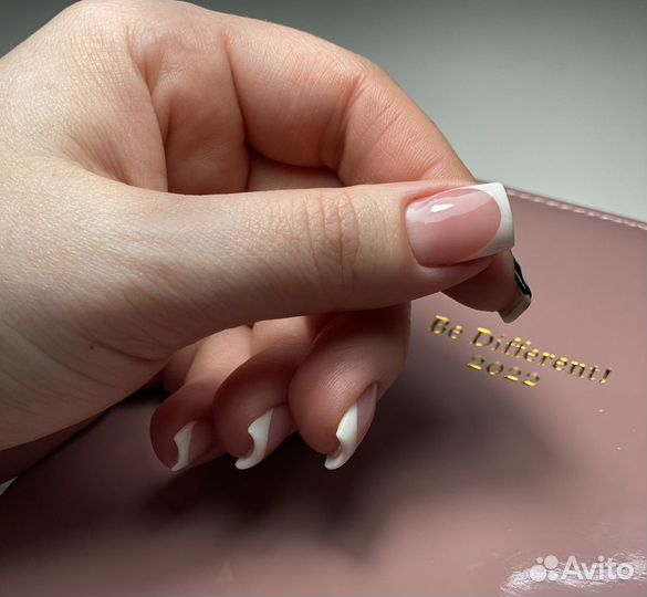 Аппаратный маникюр