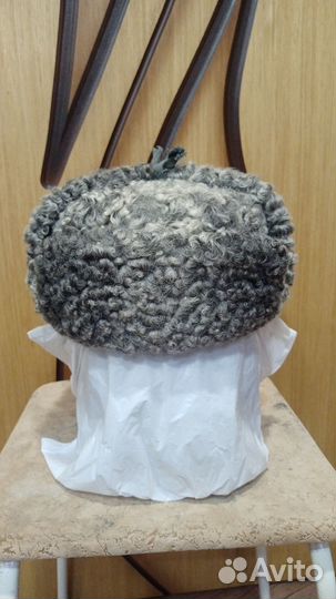 Каракулевая шапка