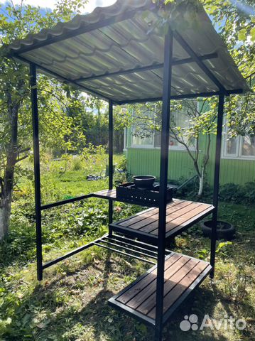 Беседка с мангальной зоной и крышей