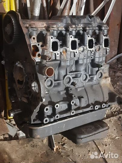 Двигатель toyota 2L