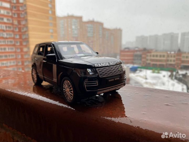Модель Land Rover Range Rover Vogue Черный