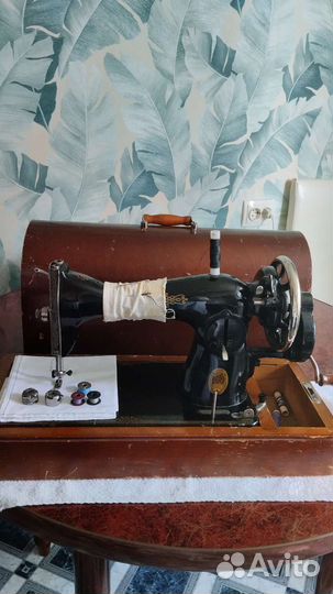 Швейная машина Подольск ручная