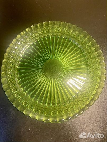 Два предмета ваза тарелка