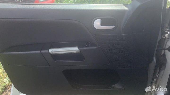 Обшивки дверей Ford Fusion 2010