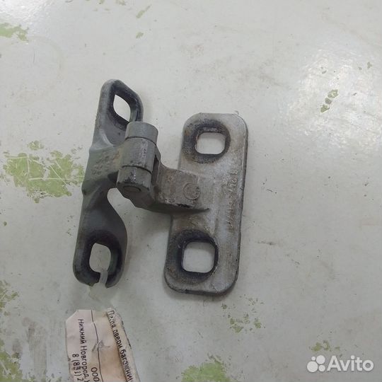 Петля двери багажника BMW X5 E53