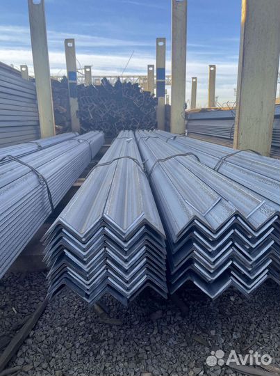 Уголок металлический 100х100х8 длина 12м Ст3