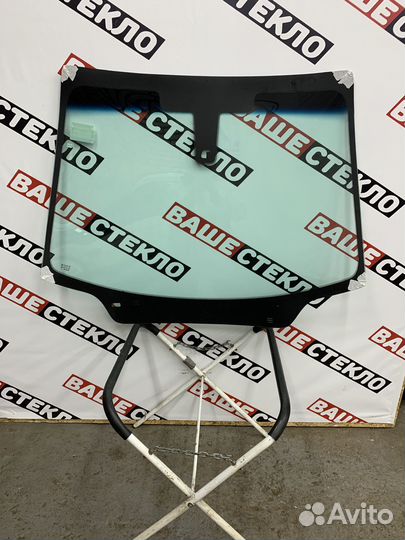 Лобовое стекло Citroen C4 2 Установка