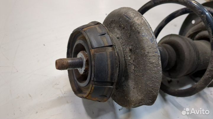 Амортизатор подвески левый передний Dacia Sandero 2012, 2015