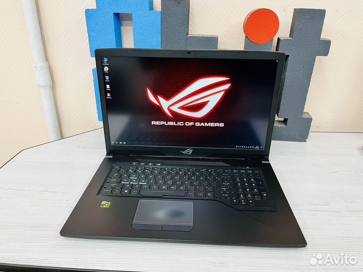 Asus ROG core i7-8750h GTX 1070 8gb