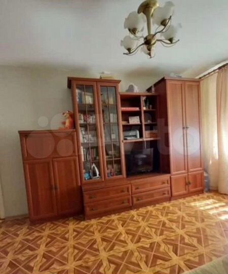2-к. квартира, 50 м², 1/6 эт.