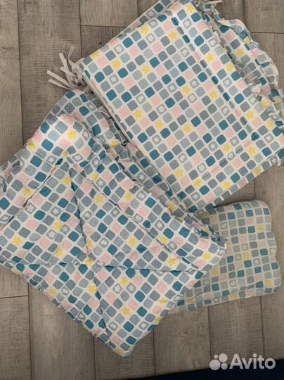 Набор: бортики в кроватку с одеялом и подушкой