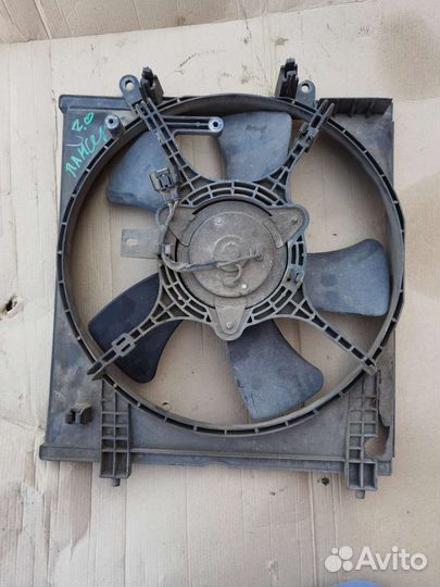 Диффузор вентелятор Митцубиши Лансер 9