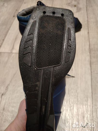 Лыжные ботинки