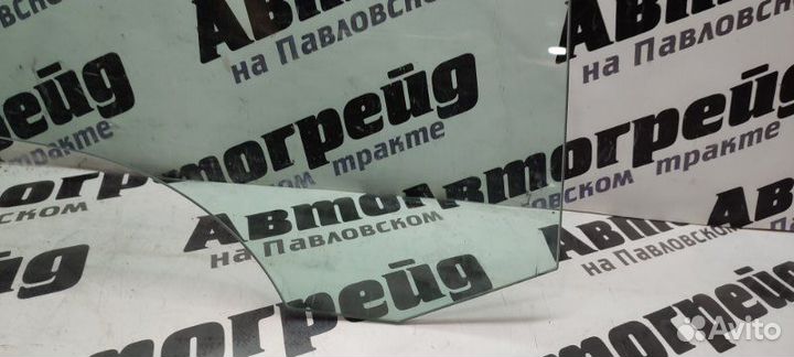 Стекло боковое переднее правое Volkswagen Passat