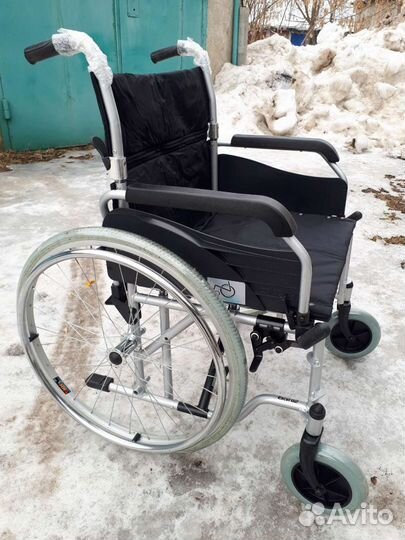 Инвалидная коляска новая