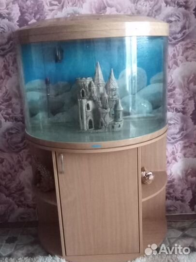 Морской аквариум с тумбой