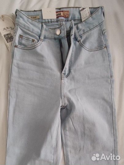 Джинсы с зауженной талией, очень красивые