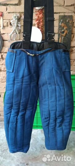 Защитные штаны для злобы собак