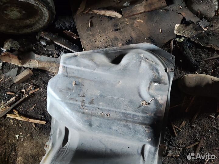 Бензобак Лексус RX300 2000г