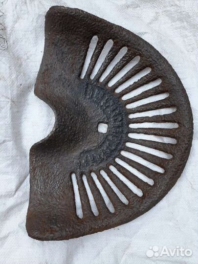 Старинная чугунное сидение