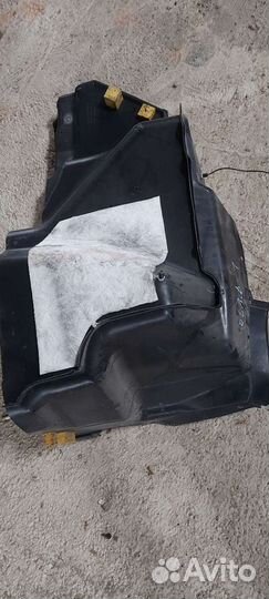 Обшивка багажника левая на Nissan fuga