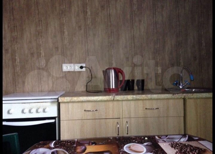 Комната 53 м² в 2-к., 1/2 эт.