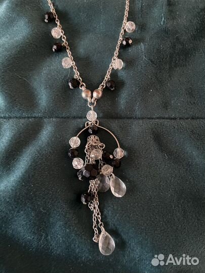 Подвеска из бусин и цепочка