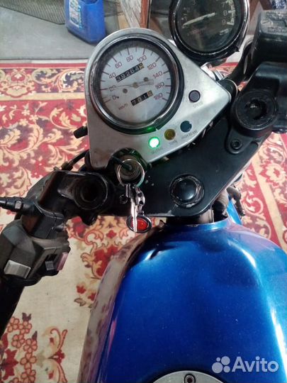 Продам мотоцикл Yamaha SRX 400