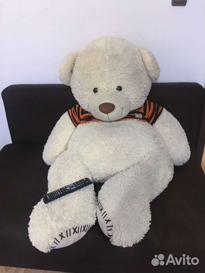 Большие плюшевые медведи