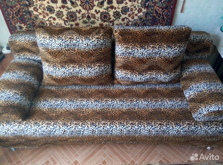 Диван еврокнижка