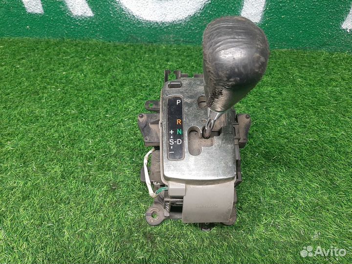 Селектор АКПП на Toyota Avensis 2