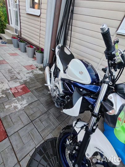 Suzuki gladius 400