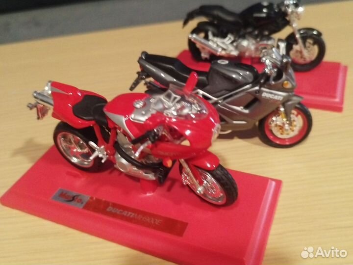 Модель мотоцикла 1.18 цена за всё