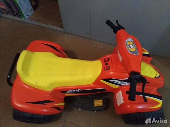 Детский квадроцикл на аккумуляторе