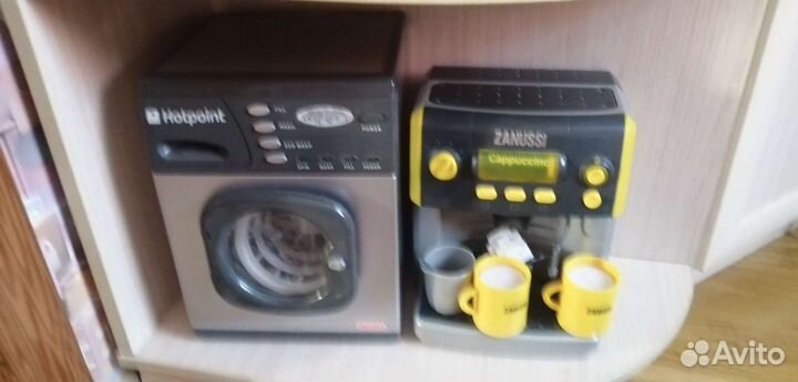 Игрушки. Стиральная машина и кофеварка