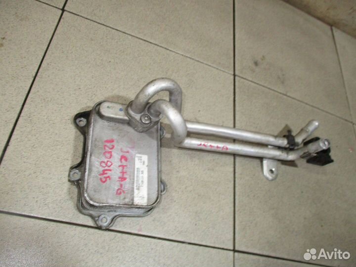 Радиатор масляный VW Jetta 6 (1B)