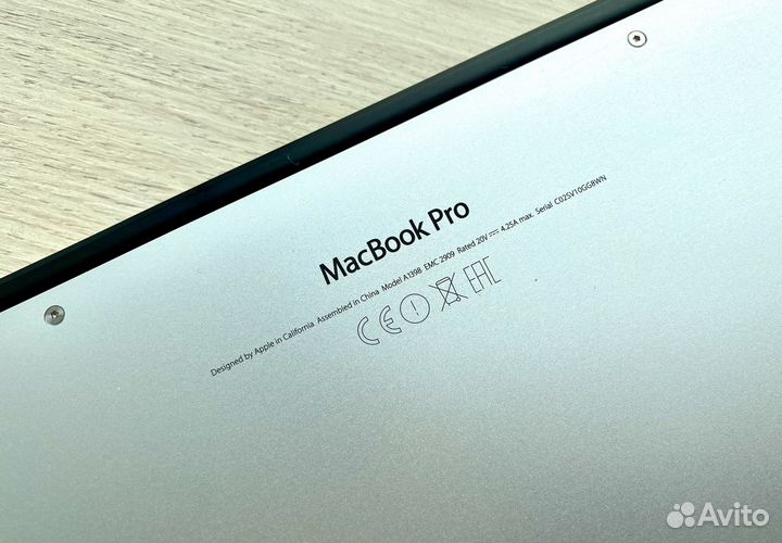 Macbook Pro 15 retina 2015, 256 гб, i7/2.2, 16 гб