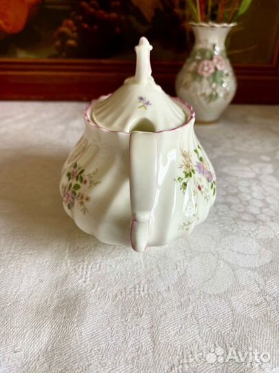 Сахарница фарфоровая, винтаж. Англия