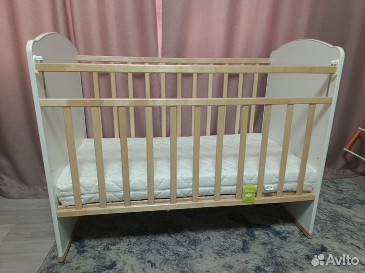 Детская кроватка