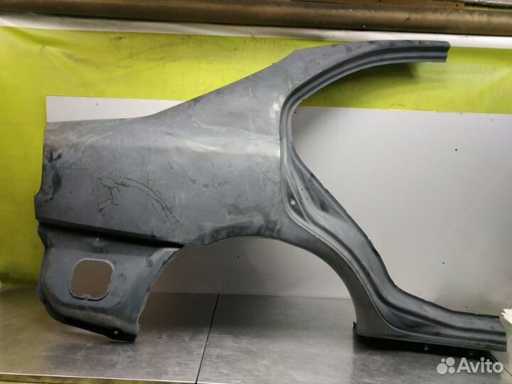 Крыло заднее правое Mitsubishi Carisma DA