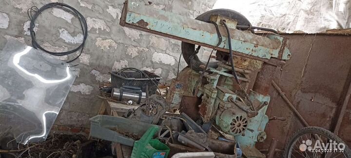 Станок торцовочный по дереву