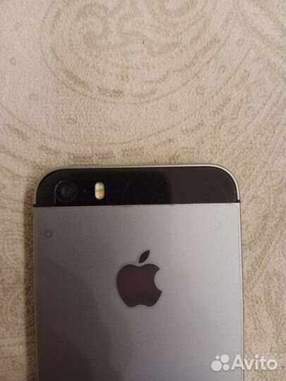Телефон iPhone 5s